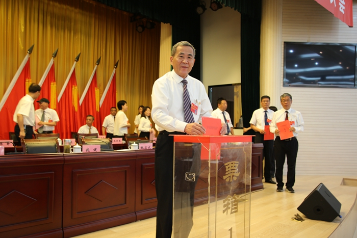 慶祝建黨99周年——安徽中醫(yī)藥高等專(zhuān)科學(xué)校黨代會(huì)勝利閉幕(圖5)