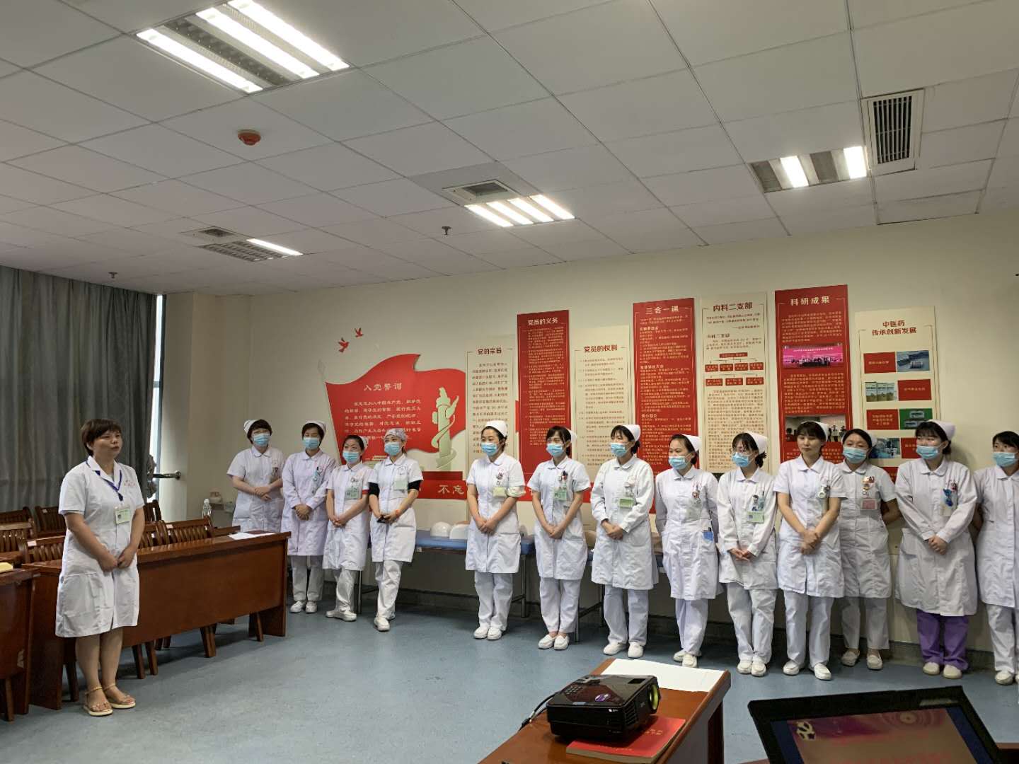 慶祝建黨99周年——外科二支部舉辦中醫(yī)外科護(hù)理操作技能大賽喜迎建黨99周年(圖4)
