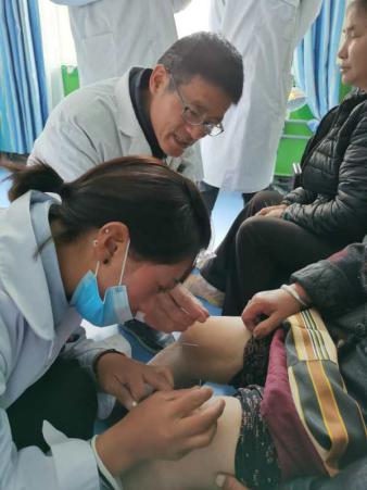 【援藏醫(yī)療】格?；ㄈ罩荆ǘ尳弦恢ㄍ裆；ㄒ煌`放(圖8)