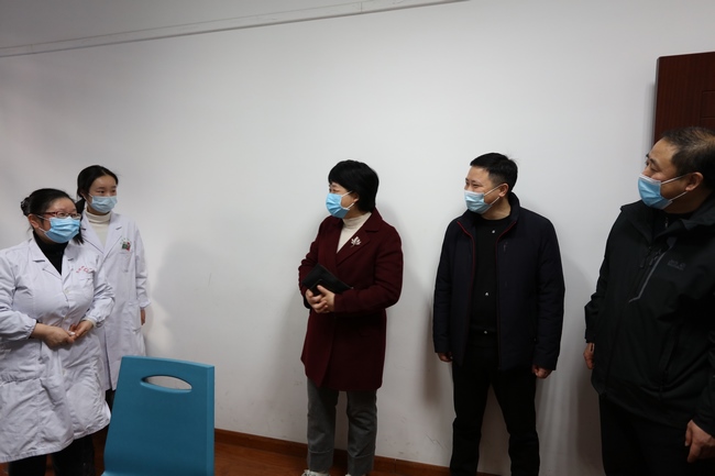 2021新春上班第一天，院領(lǐng)導(dǎo)班子慰問廣大醫(yī)護職工(圖4)