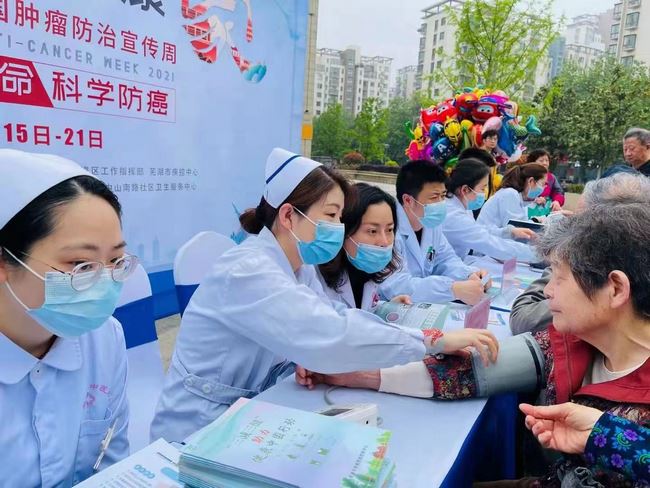 關(guān)愛生命 科學(xué)防癌——我院腫瘤科專家參加全國第27個腫瘤防治宣傳周義診活動(圖5)