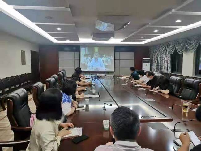 我院召開(kāi)疫情防控指揮部會(huì)議(圖1)