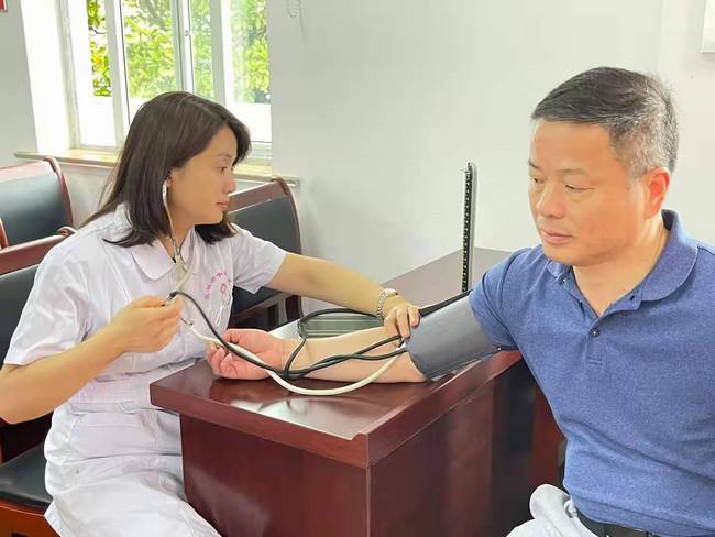 【我為群眾辦實事】關(guān)愛兒童守護健康 大型專題義診在行動(圖6)