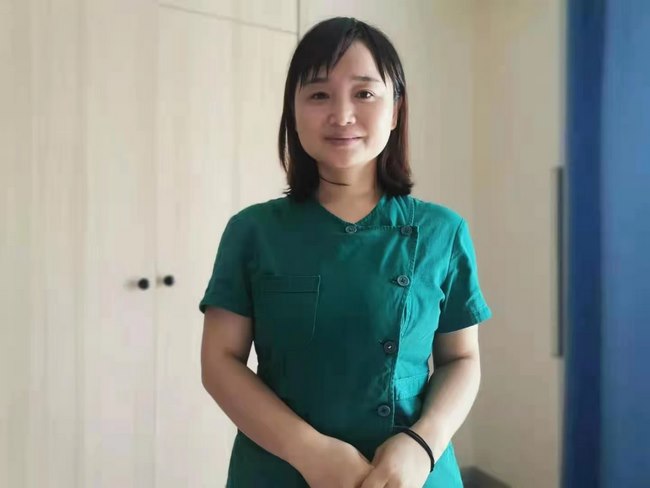 隔離病毒但不隔離愛(ài)——記蕪湖市中醫(yī)醫(yī)院隔離點(diǎn)應(yīng)急醫(yī)療隊(duì)隊(duì)長(zhǎng)楊小榮(圖1)