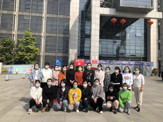 【醫(yī)心抗疫】我院護理部緊急組建核酸采集隊支援繁昌區(qū)核酸檢測(圖1)