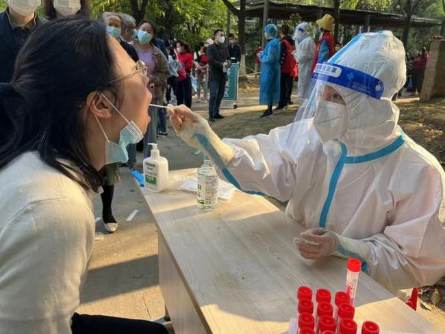 這不是一個人的戰(zhàn)役，平凡的崗位不平凡的事 ——記疫情下奮斗的呼吸人(圖9)