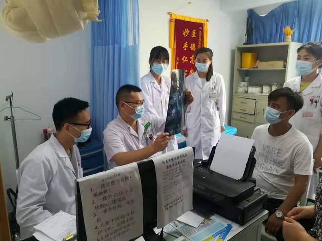 踐行“我為群眾辦實(shí)事” 增設(shè)針灸科周末專家門診(圖1)