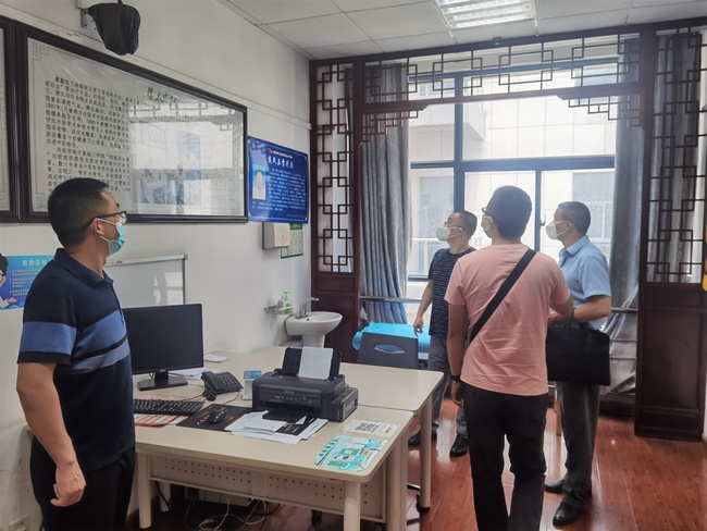 太湖縣中醫(yī)院同仁來我院參觀學(xué)習名老中醫(yī)工作室建設(shè)工作(圖2)