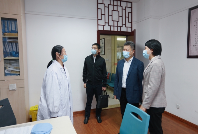 浙江省中醫(yī)院黨委書記何強一行來我院 訪問交流(圖1)