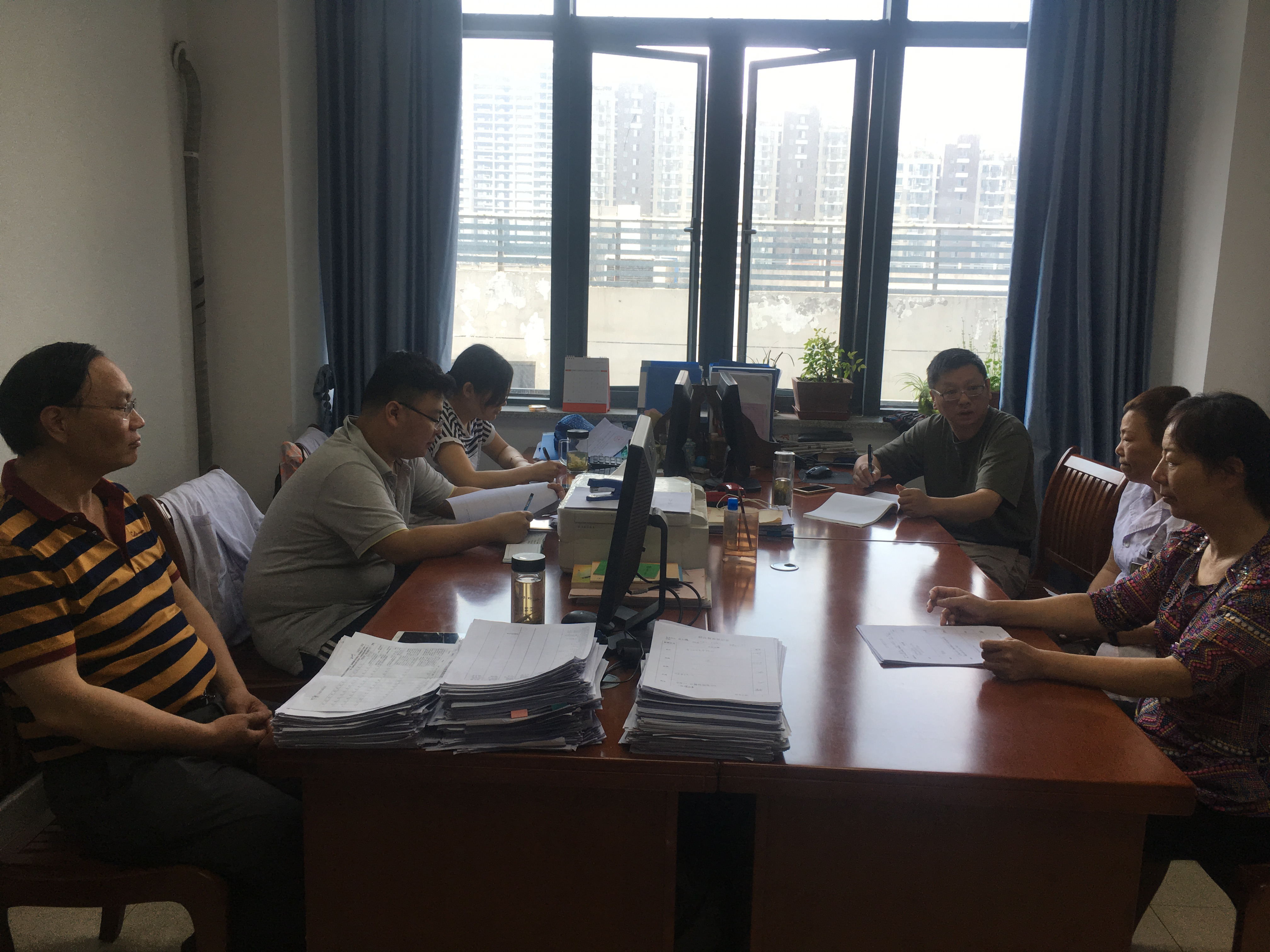 我院各科室學習貫徹預(yù)防職務(wù)犯罪文件內(nèi)容 迅速傳達動員部署會精神(圖4)