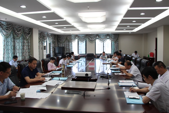 民主決策，科學管理——各代表團分組討論(圖1)