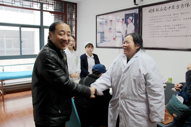 新春伊始，院領(lǐng)導(dǎo)班子慰問一線醫(yī)護(hù)職工(圖8)