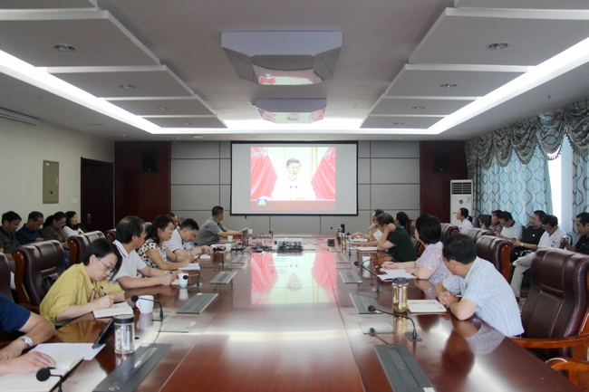 院黨委召開理論學(xué)習(xí)中心組(擴(kuò)大)學(xué)習(xí)會暨警示教育會(圖2)