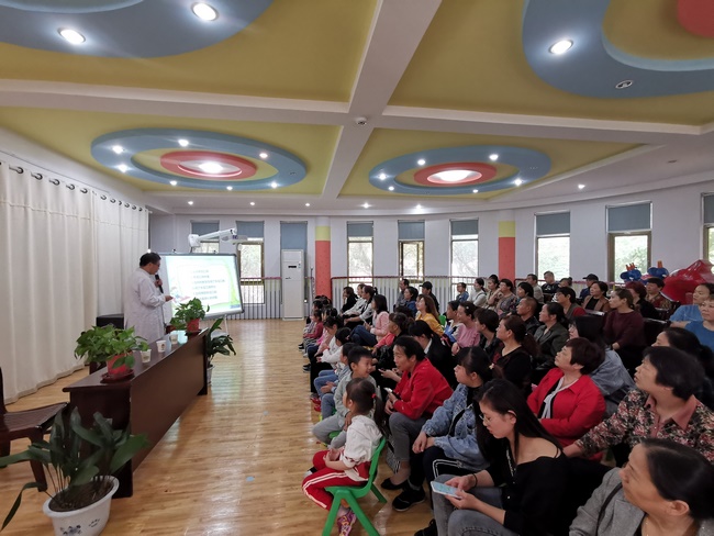 蕪湖市中醫(yī)院兒科專家健康講座進校園(圖3)