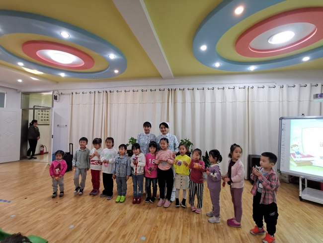 蕪湖市中醫(yī)院兒科專家健康講座進校園(圖6)