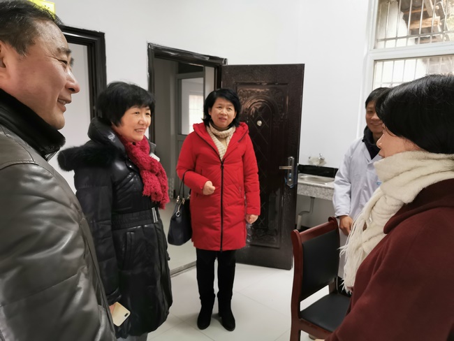 情系駐村醫(yī)生 助力脫貧攻堅——市衛(wèi)健委、市中醫(yī)院領(lǐng)導(dǎo)帶隊慰問我市“百醫(yī)駐村”醫(yī)生(圖4)