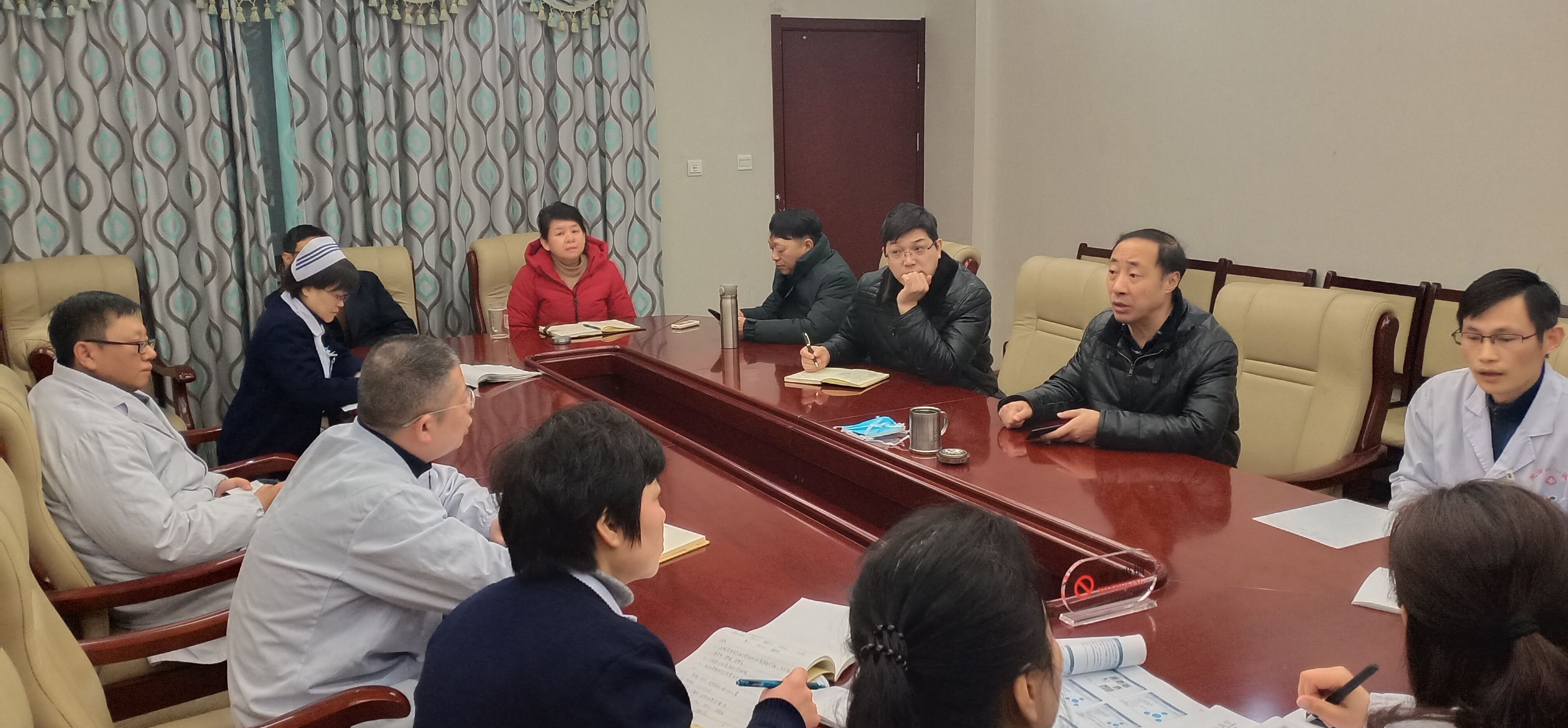 落實(shí)決策部署 堅(jiān)定信心決心——我院召開新型冠狀病毒感染的肺炎防控工作第三次調(diào)度會(huì)(圖3)