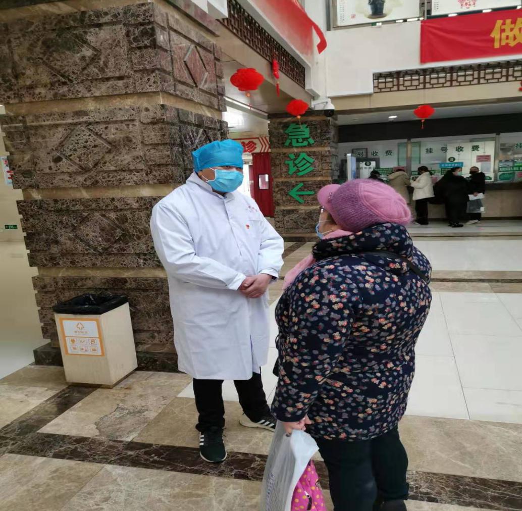 【讓黨旗在防控一線高高飄揚】疫情防控，黨員志愿者在行動！(圖2)
