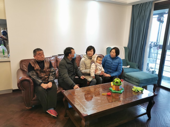 心系武漢——蕪湖市中醫(yī)醫(yī)院院領(lǐng)導走訪慰問援助湖北醫(yī)療隊員及家屬(圖1)