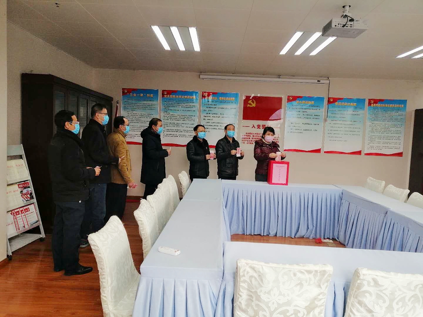 【讓黨旗在防控一線高高飄揚(yáng)】“特殊的黨費(fèi)”見(jiàn)初心 蕪湖市中醫(yī)醫(yī)院黨員捐款支持新冠疫情防控工作(圖1)