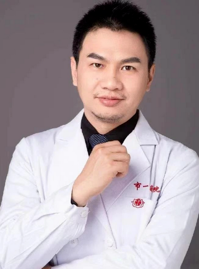吳亮 (Copy).png